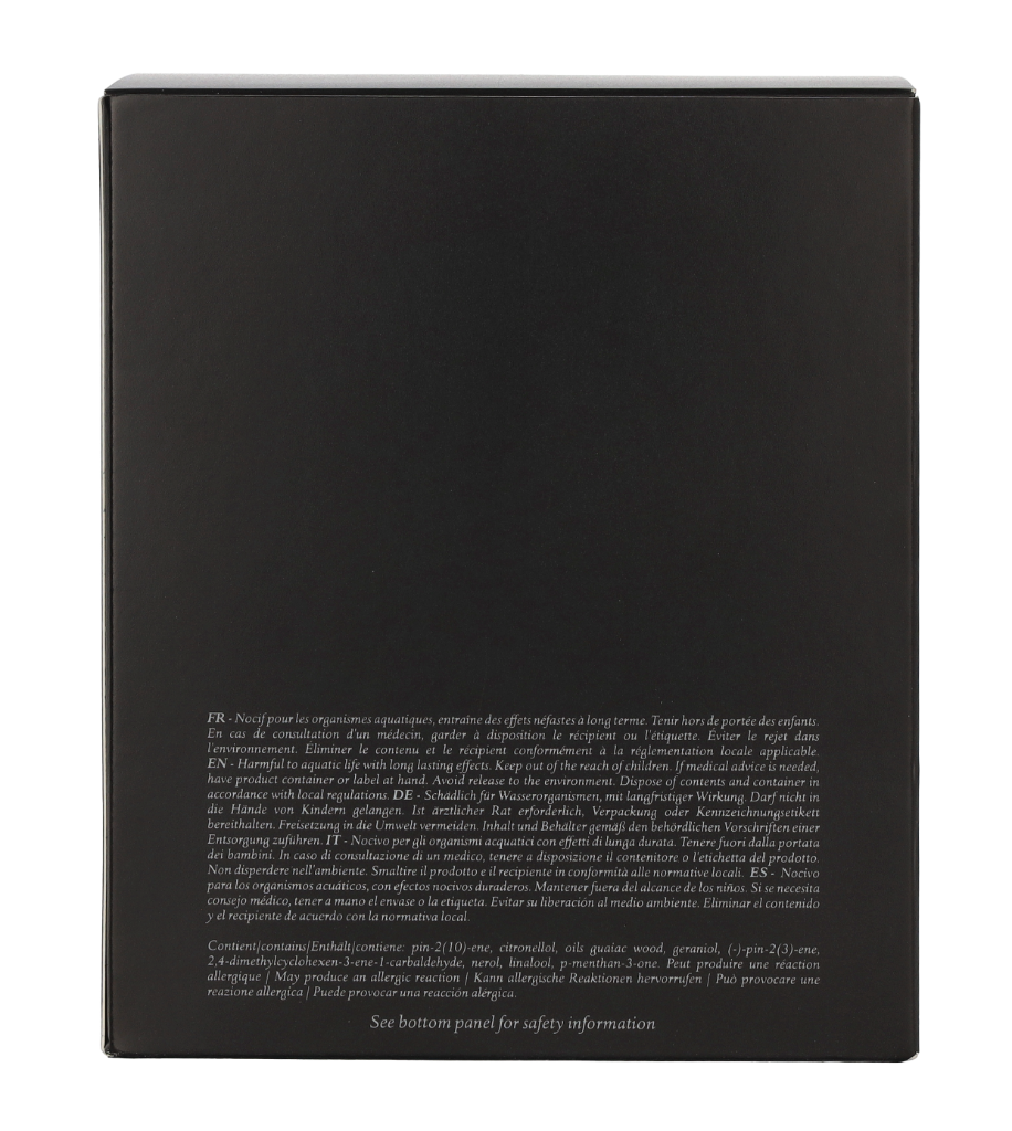 Diptyque Black Baies Scented Candle 300 g