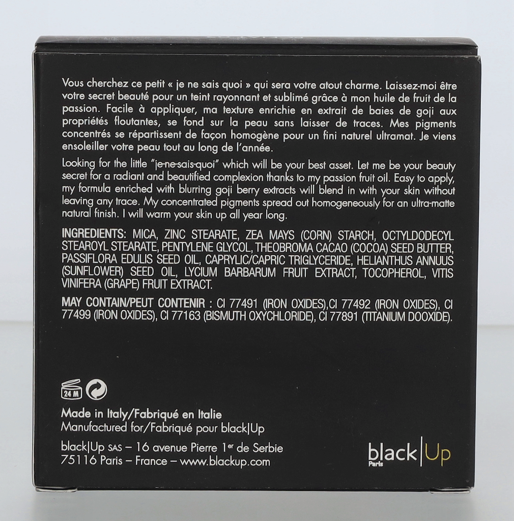 Black Up Illuminating Compact Powder